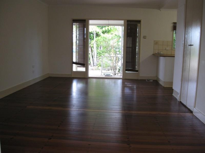 36 Philippine Parade, Palm Beach QLD 4221