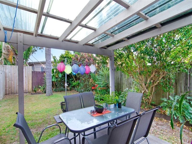 2/28 Sarawak Avenue, Palm Beach QLD 4221