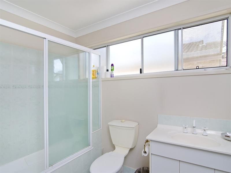 2/4 First Avenue, Palm Beach QLD 4221