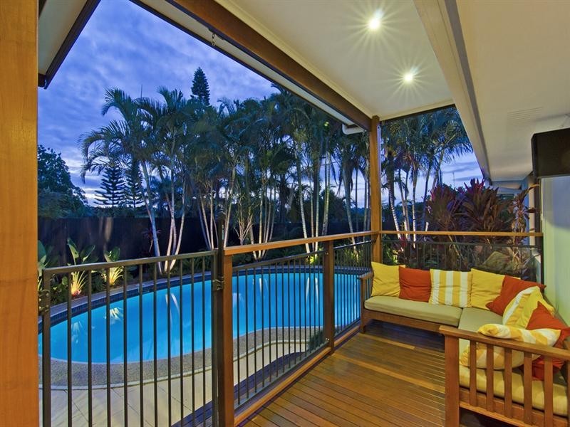 3 Maple Place, Palm Beach QLD 4221