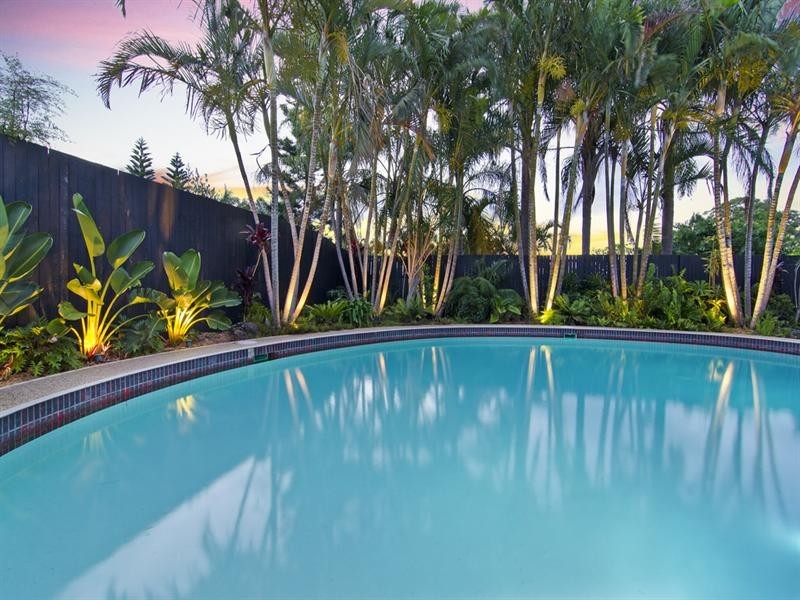 3 Maple Place, Palm Beach QLD 4221
