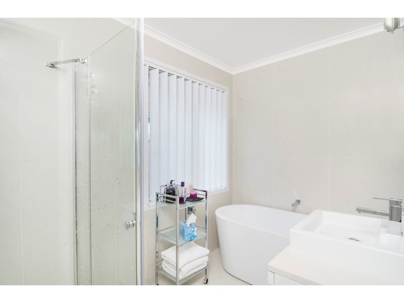 43 Waterdown Drive, Elanora QLD 4221