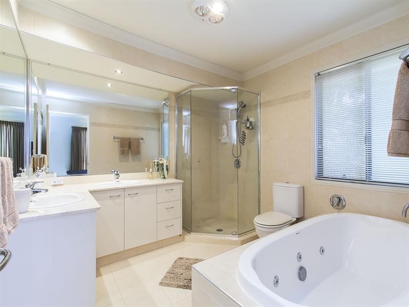 11 Kukulies Court, Currumbin Waters QLD 4223