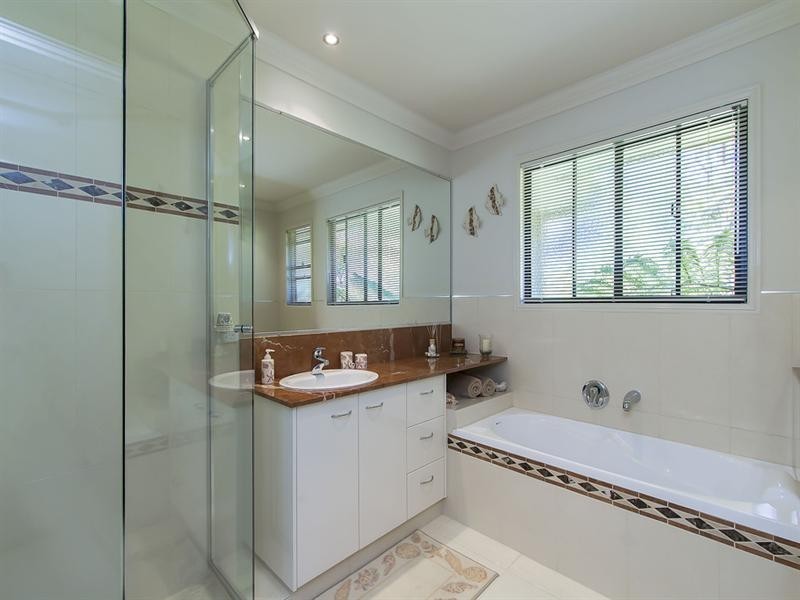 11 Kukulies Court, Currumbin Waters QLD 4223