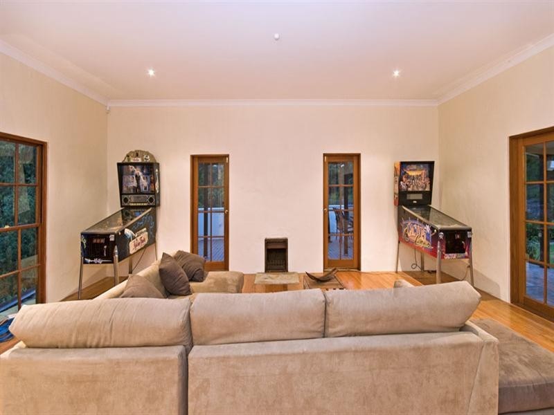 303 Trees Road, Tallebudgera QLD 4228