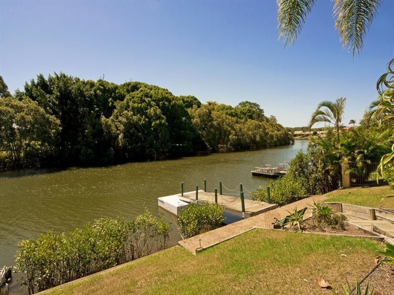 260 Nineteenth Avenue, Elanora QLD 4221