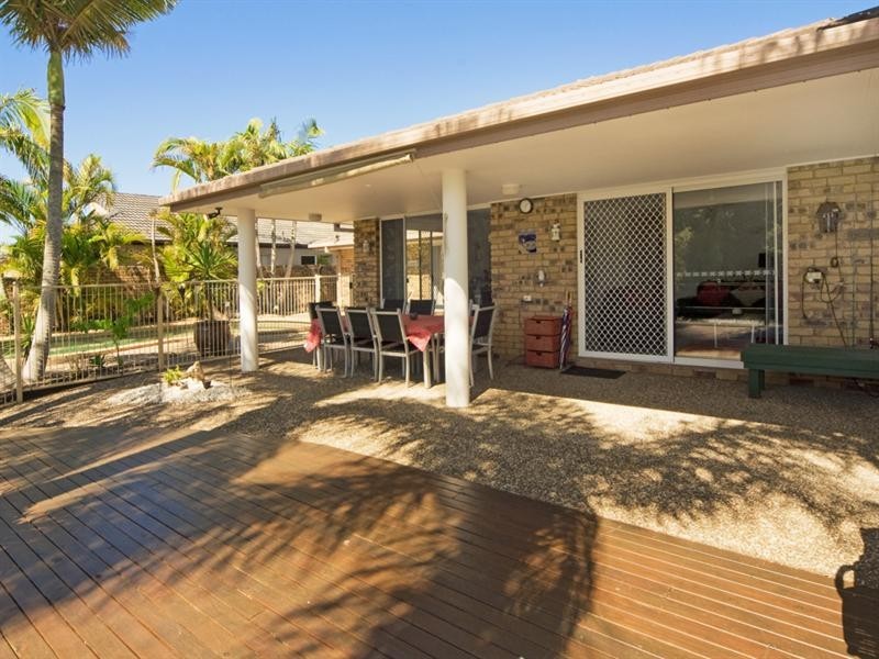 260 Nineteenth Avenue, Elanora QLD 4221