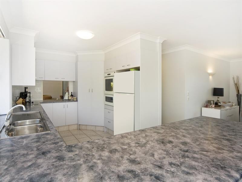 260 Nineteenth Avenue, Elanora QLD 4221