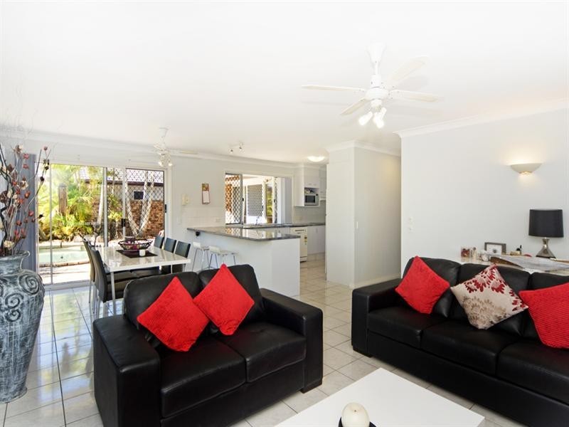 260 Nineteenth Avenue, Elanora QLD 4221