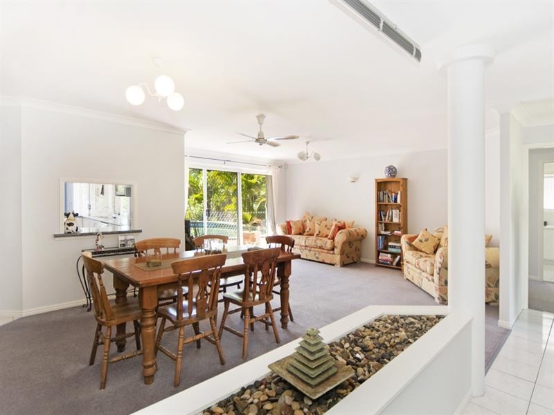 260 Nineteenth Avenue, Elanora QLD 4221