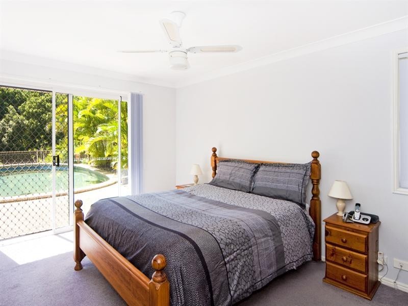 260 Nineteenth Avenue, Elanora QLD 4221