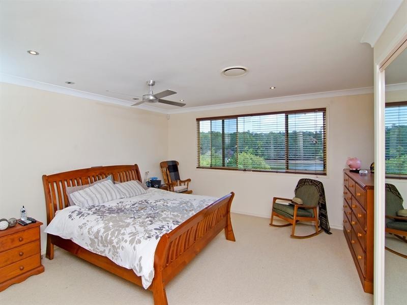204 Nineteenth Avenue, Elanora QLD 4221