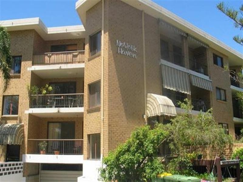 6/8 Twenty Second Avenue, Palm Beach QLD 4221