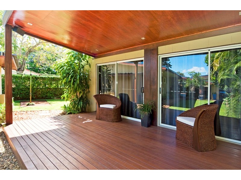 11 Merauke Avenue, Palm Beach QLD 4221