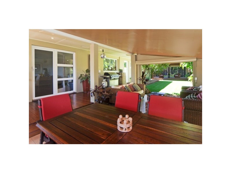 11 Merauke Avenue, Palm Beach QLD 4221