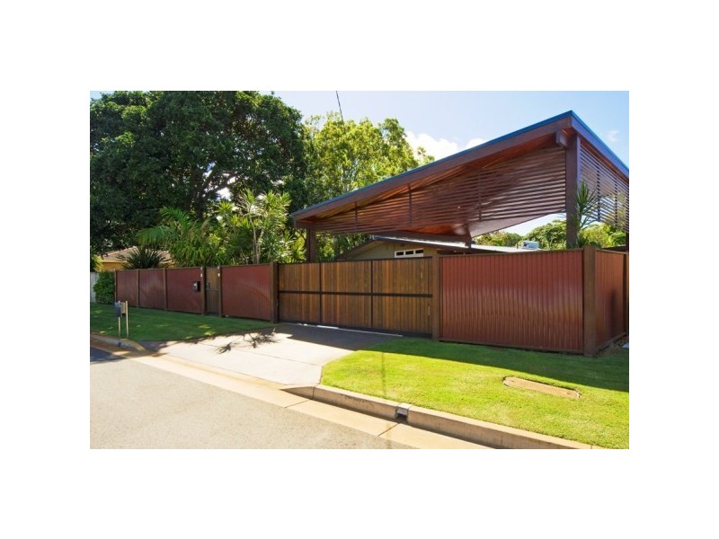 11 Merauke Avenue, Palm Beach QLD 4221