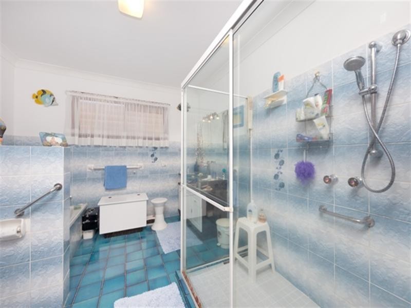 39 Thirteenth Avenue, Palm Beach QLD 4221