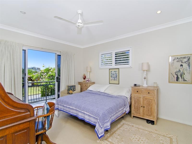 1/34 Hawaii Avenue, Palm Beach QLD 4221