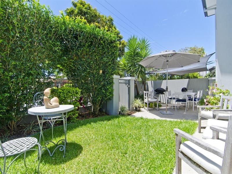 1/34 Hawaii Avenue, Palm Beach QLD 4221