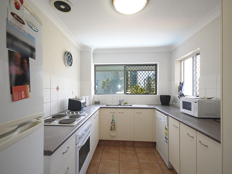 12/4 Fern Street, Surfers Paradise QLD 4217