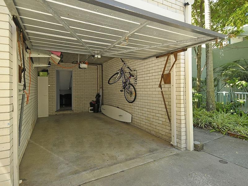 12/4 Fern Street, Surfers Paradise QLD 4217