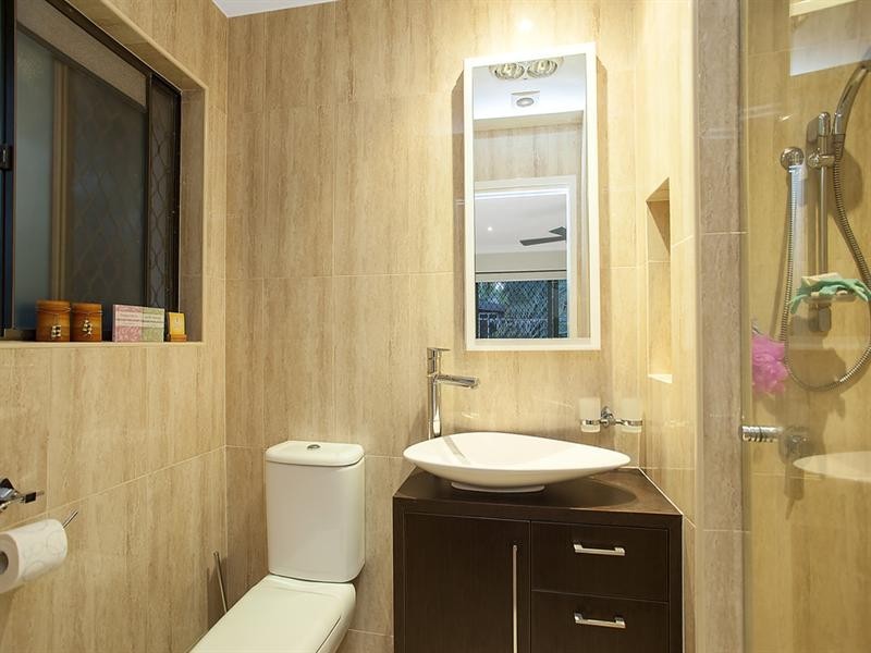 7 Walnut Street, Elanora QLD 4221