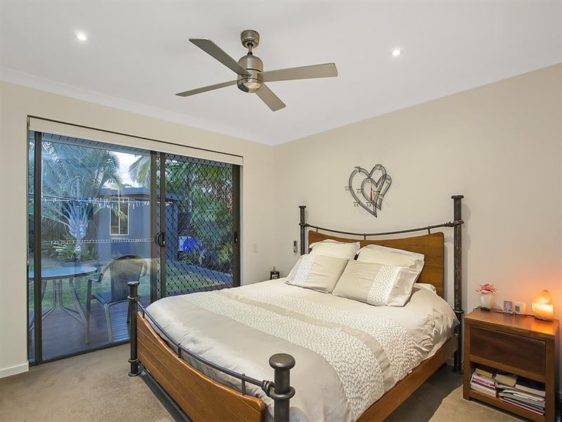 7 Walnut Street, Elanora QLD 4221