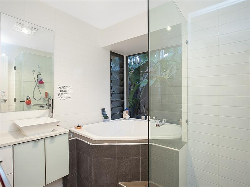 7 Walnut Street, Elanora QLD 4221