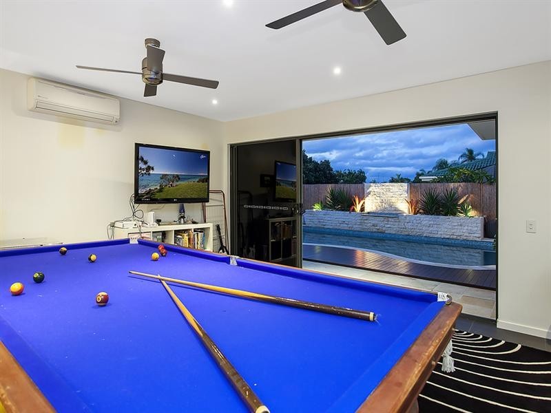 7 Walnut Street, Elanora QLD 4221