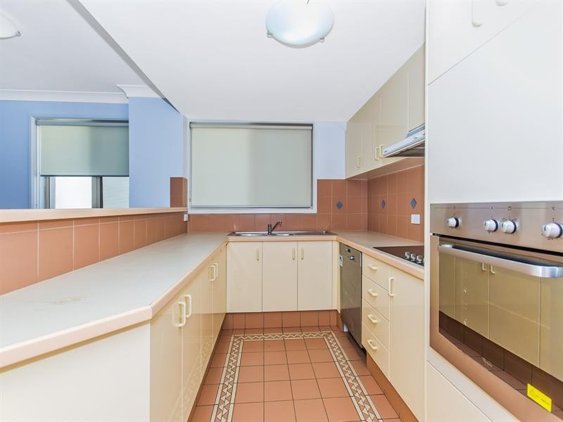 2/2 Twenty Third, Palm Beach QLD 4221