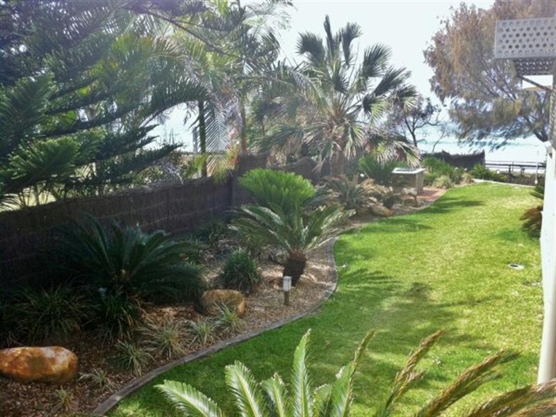 2/2 Twenty Third, Palm Beach QLD 4221