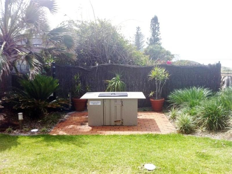 2/2 Twenty Third, Palm Beach QLD 4221