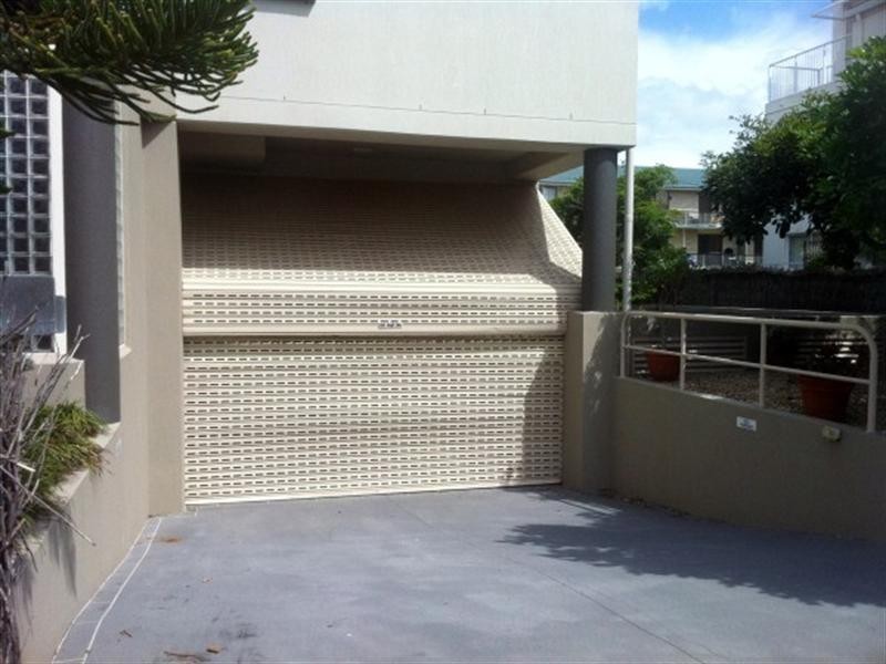 2/2 Twenty Third, Palm Beach QLD 4221