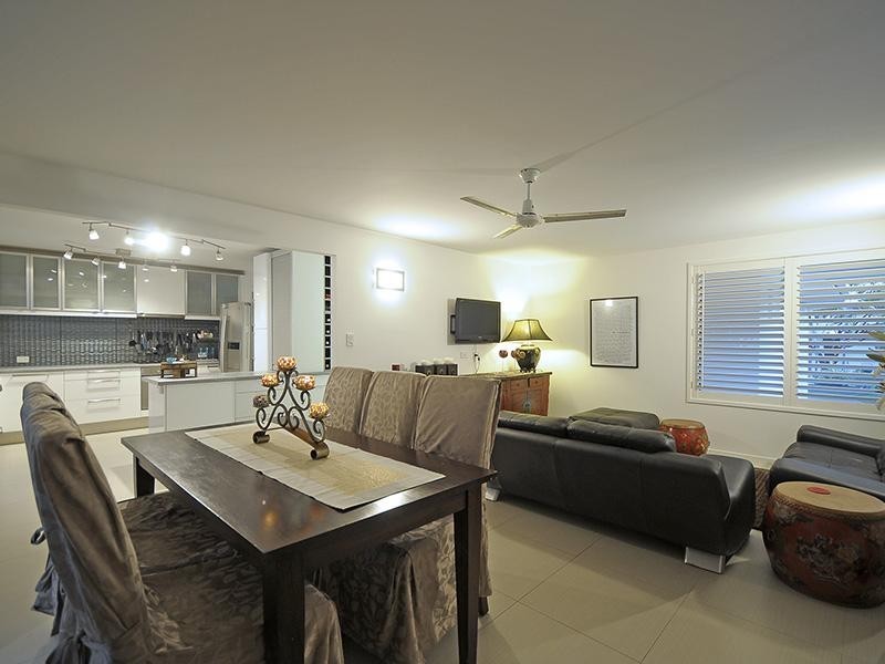 68 Fifth Avenue, Palm Beach QLD 4221