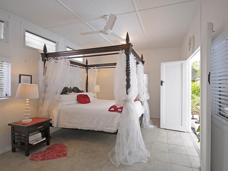 68 Fifth Avenue, Palm Beach QLD 4221