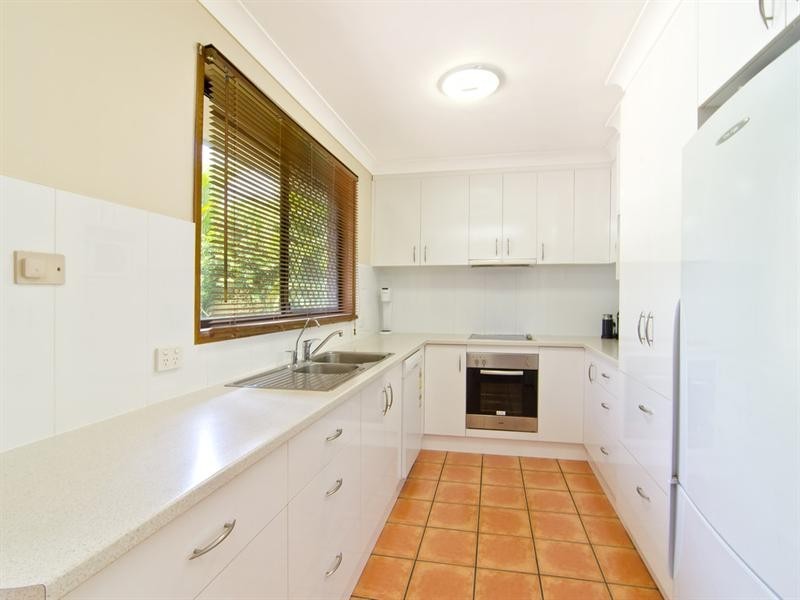 7 Currant Street, Elanora QLD 4221