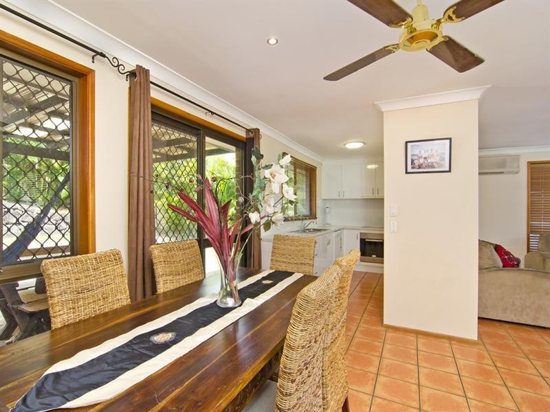 7 Currant Street, Elanora QLD 4221