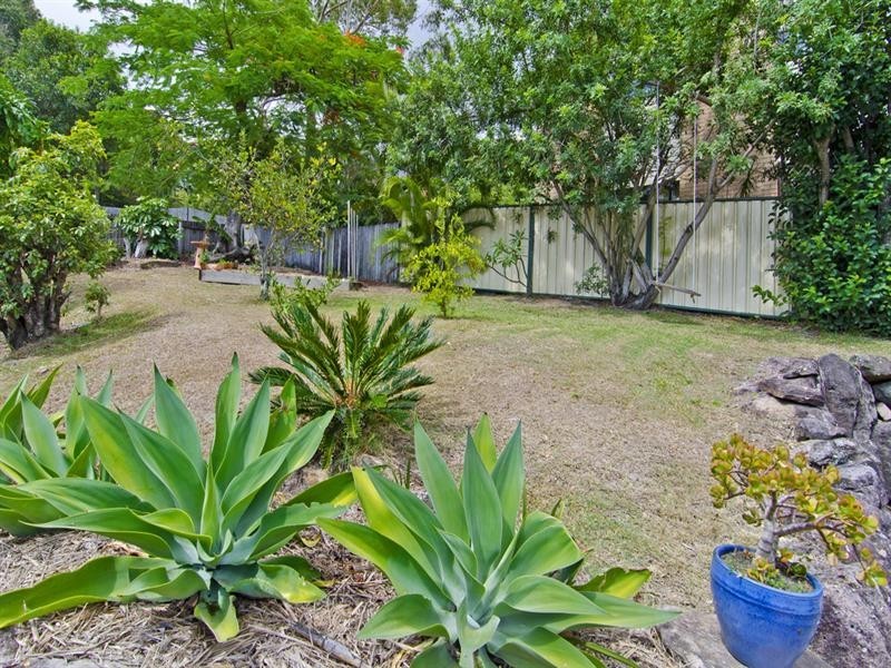 7 Currant Street, Elanora QLD 4221