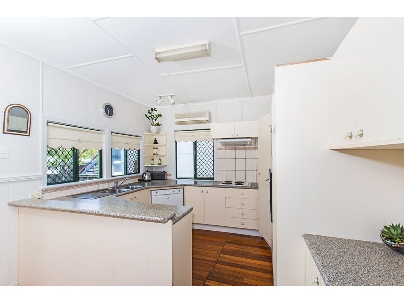 164 Jefferson Lane, Palm Beach QLD 4221