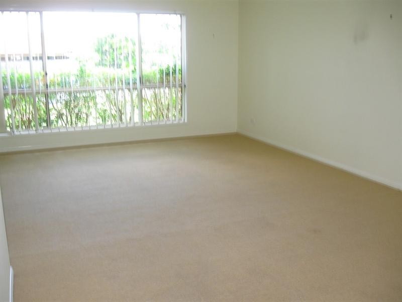 33 Chippendale Crescent, Currumbin Waters QLD 4223