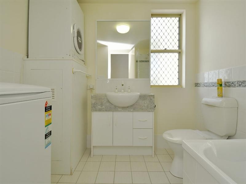 6/19 Twenty Fourth Avenue, Palm Beach QLD 4221