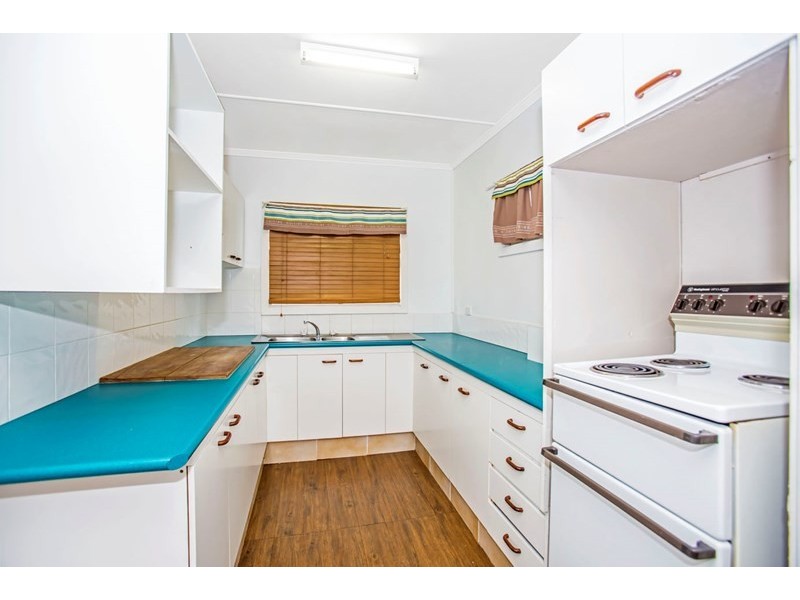 39 Sixth Avenue, Palm Beach QLD 4221