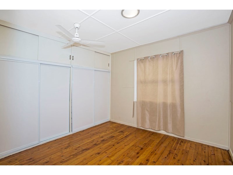 39 Sixth Avenue, Palm Beach QLD 4221
