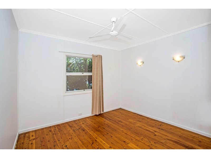 39 Sixth Avenue, Palm Beach QLD 4221