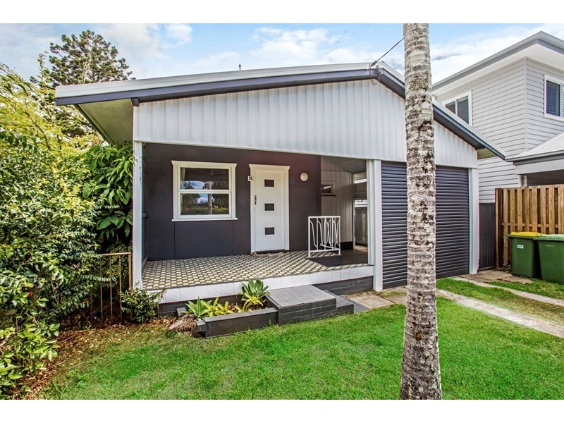 39 Sixth Avenue, Palm Beach QLD 4221
