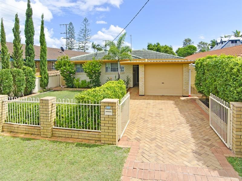 Palm Beach QLD 4221