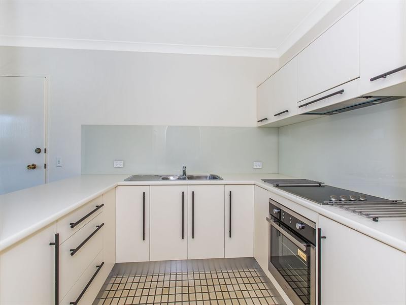 6/4 Murlong Crescent, Palm Beach QLD 4221