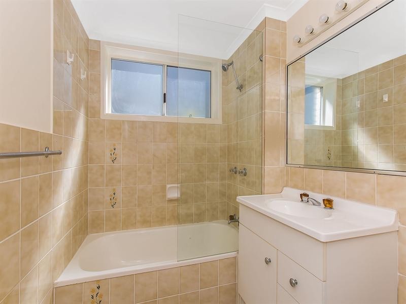 6/4 Murlong Crescent, Palm Beach QLD 4221