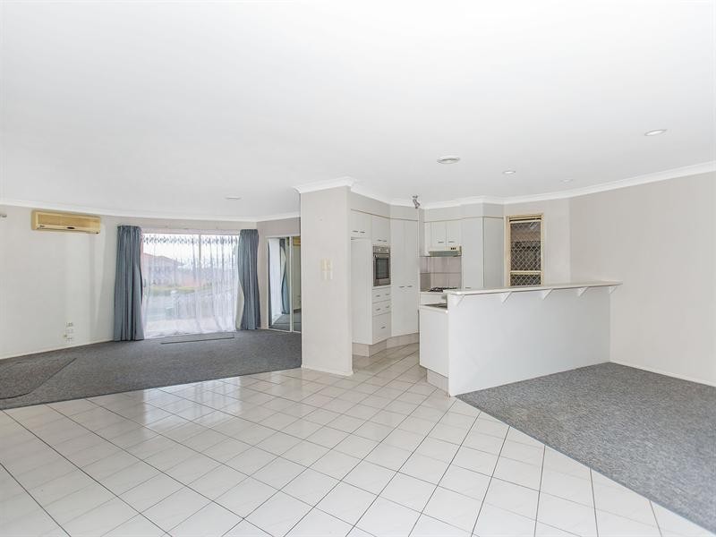 69 Angelica Street, Elanora QLD 4221