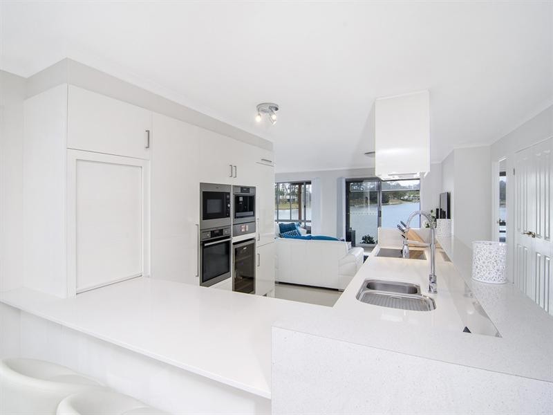 43 Waterdown Drive, Elanora QLD 4221